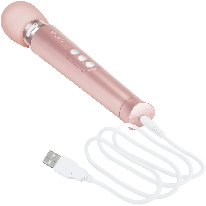 Le Wand Petite Rechargeable Massager in Rose Gold - Image 9