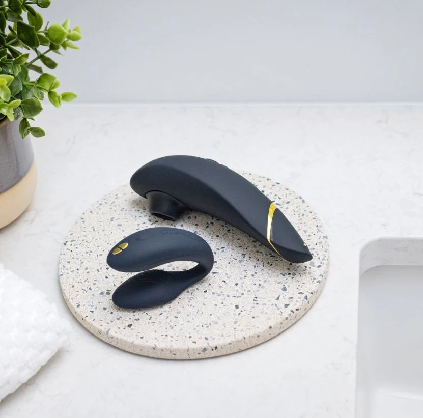We-Vibe Chorus & Womanizer Premium 2 Golden Moments Collection - Image 13
