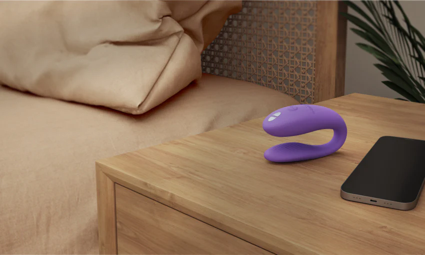 We-Vibe Sync Go Couples Vibrator - Light Purple - Image 6